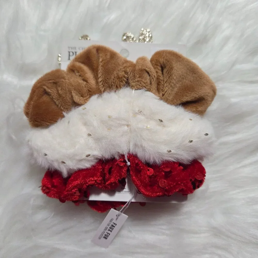 The Children's Place Holiday Scrunchie Set